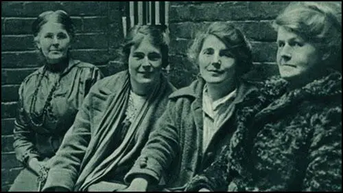 A photograph taken in January 1917. Left to right: A prison wardress, Hettie Wheeldon, Winnie Mason and Alice Wheeldon.