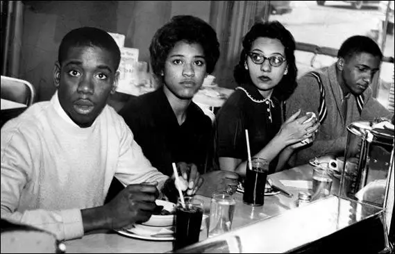 Following a series of sit-ins, four student activists became the first blacks to eat lunch at the Post House Restraurant in Nashville. From left to right: Matthew Walker Jr., Peggy Alexander, Diane Nash and Stanley Hemphill. (16th May, 1960)