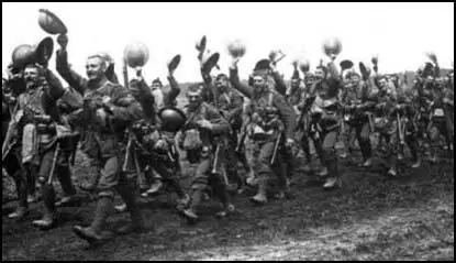 The Worcestershire Regiment marching to war in 1916.