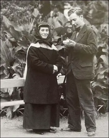 Stalin's mother with Hubert Knickerbocker in 1930