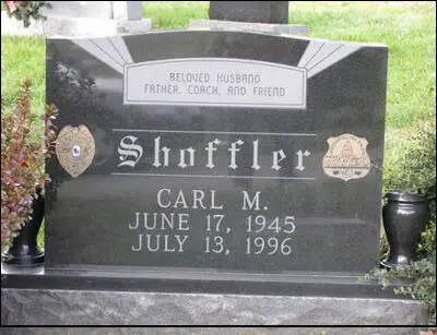 Carl M Shoffler grave