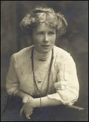 Ethel Snowden (1908)