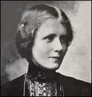 Ethel Snowden (1908)