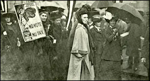 Clemence Housman on a Women's Tax Resistance League protest march (1911)