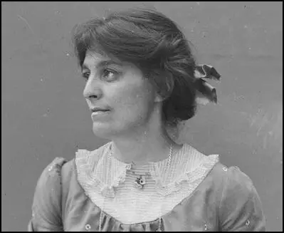Mabel Tuke (1909)