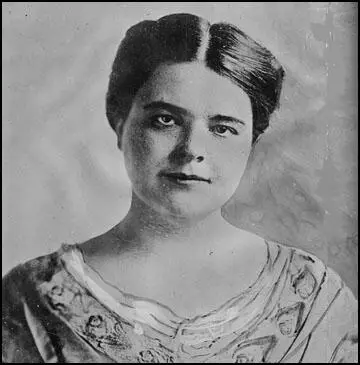 Zelie Emerson (1900)