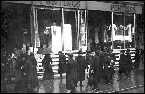 Windows broken at Pontings 123-127 Kensington High Street by Women's Social & Political Union members (4th March, 1912)