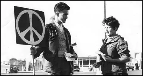 Campaign for Nuclear Disarmament at Aldermaston (1958)