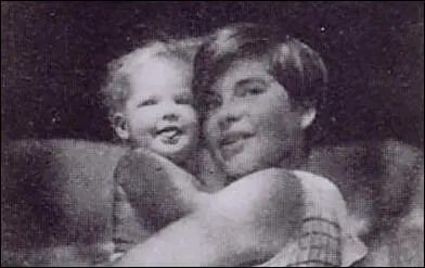 Hope Hale Davis with her daughter Claudia.