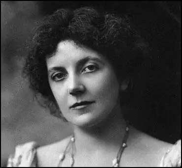 Lena Ashwell (c. 1910)