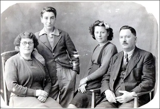 (10) Julie's mum Dulcie with her brother Clifford and her parents.