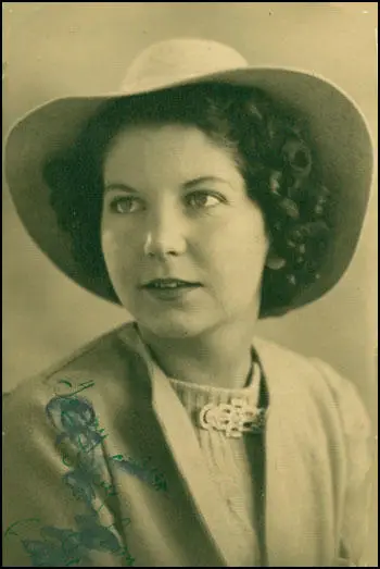 (11) Mum's (Dulcie) grandmother, Caroline J Johnson.