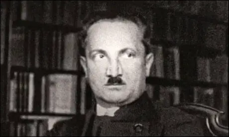 Martin Heidegger (1933)
