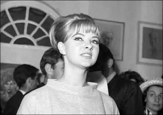 Mandy Rice-Davies leaving the Old Bailey