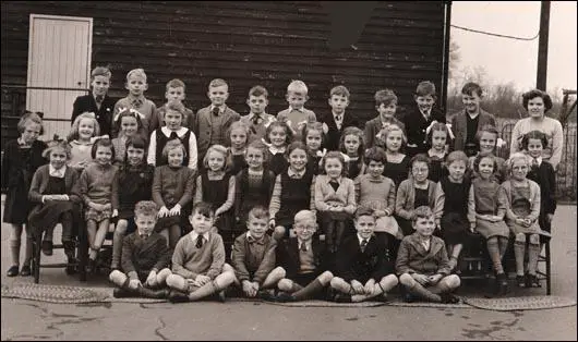 Sileby Junior School . Rilla, 2nd row down, 5th in (September 1952)
