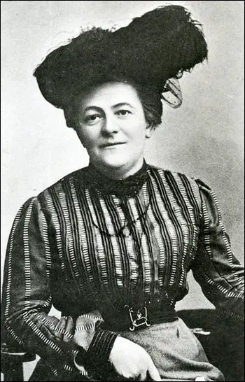 Clara Zetkin (c. 1908)