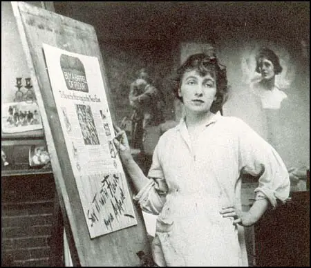 Neysa McMein in her studio