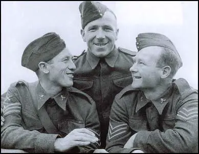 Joe Mercer, Matt Busby and Don Welsh as army sergeants.