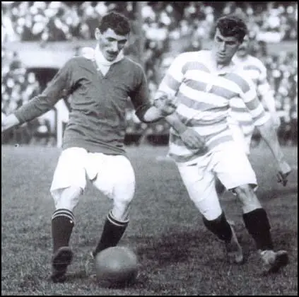Billy Meredith playing for Manchester United.