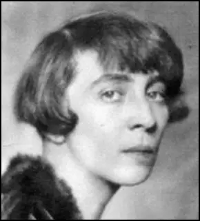Ruth Hale in 1924